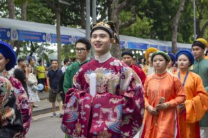 Tình yêu chân thành hay chỉ là một trào lưu?