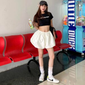 Cách phối đồ với chân váy bí ngô dáng dài